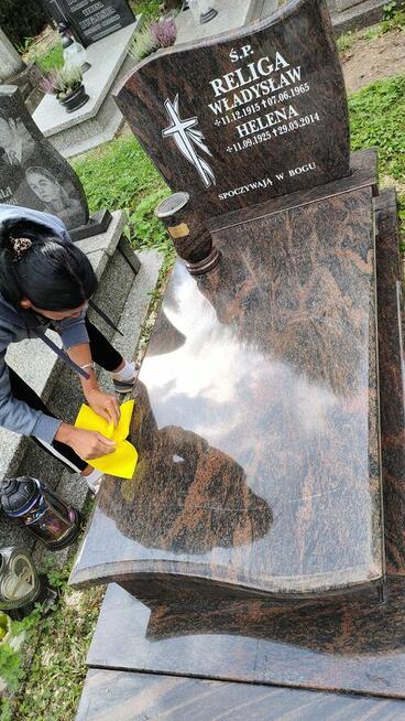 MALOWANIE LITER NA POMNIKU - TROSKLIWI.COM