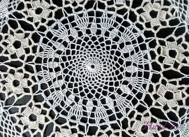 Serweta szydełkowa w kwiaty, moje rękodzieło (37 cm)