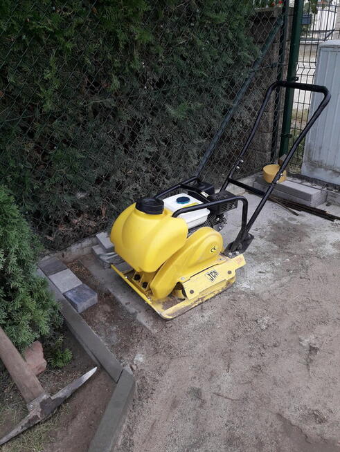 Wynajem zagęszczarki Buk Ubijarki gruntu 110 kg JCB