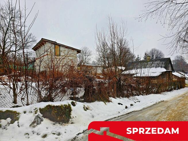 Drewniany dom z dużą działką - pole + sad + las