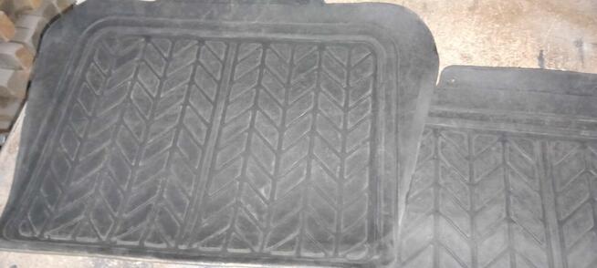 Dywaniki gumowe do Auta na tył.