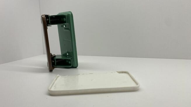 Dziurkacz do kartek z epoki PRL / Kult i tradycja