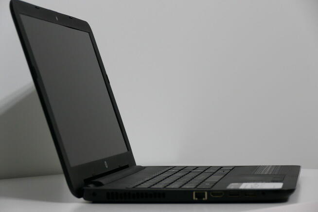 Laptopy HP 15BA009DX w perfekcyjnym stanie + torby HP 16 szt