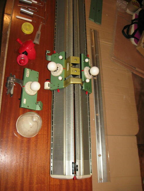 Sprzedam maszynę dziewiarską dwupłytowa Busch 300 zł