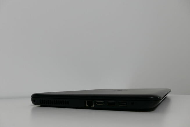 Laptopy HP 15BA009DX w perfekcyjnym stanie + torby HP 16 szt