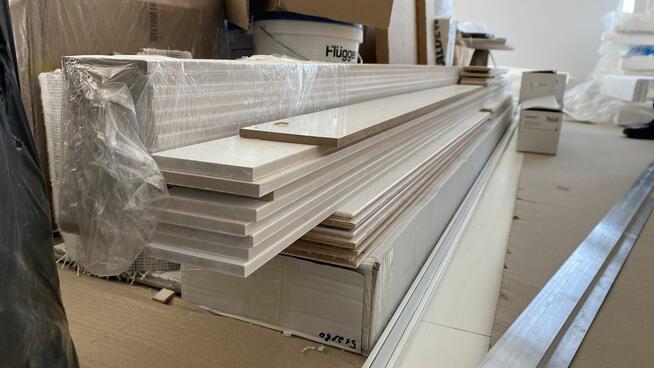 Listwy Nowe Wścienne podłogowe / Deski fornirowane dwustronn