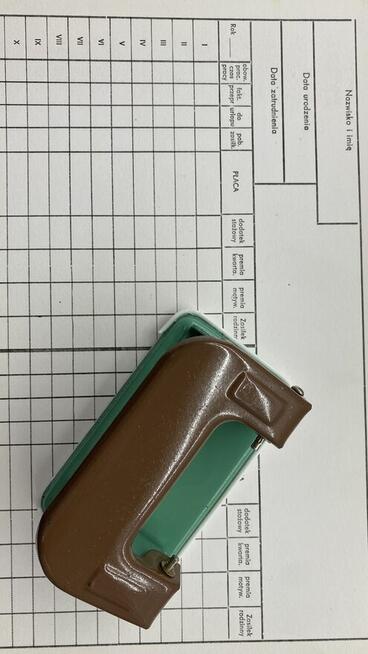 Dziurkacz do kartek z epoki PRL / Kult i tradycja