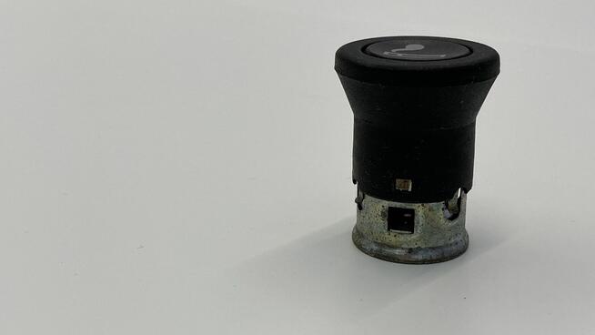 Zapalniczka samochodowa oryginalna do Audi A6