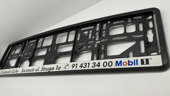 Podkładka ramka pod tablice rejestracyjne z serwisem Audi