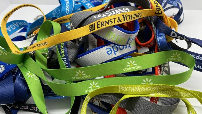 Smycze gadżety do kluczy, etykiet