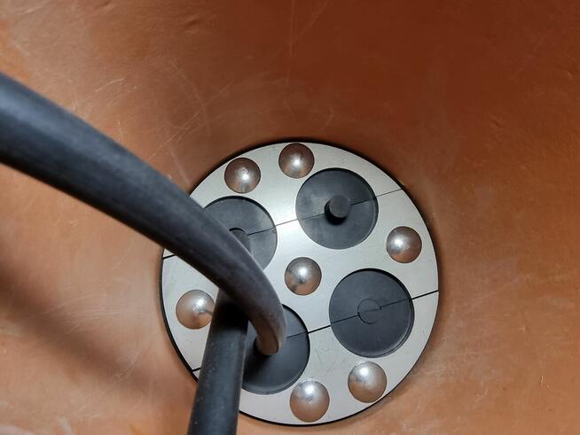 Uszczelnienie gazowe i wodne do kabli elektrycznych fi 150