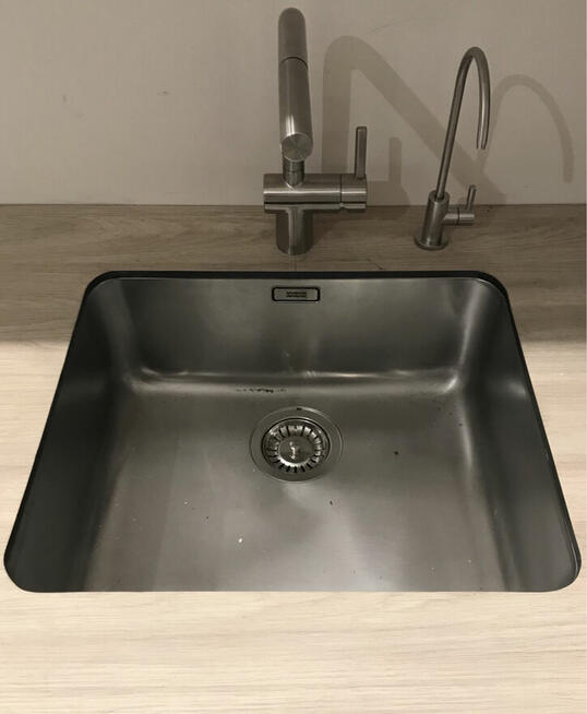 Montaż blatów kuchennych Warszawa laminowane drewniane HPL