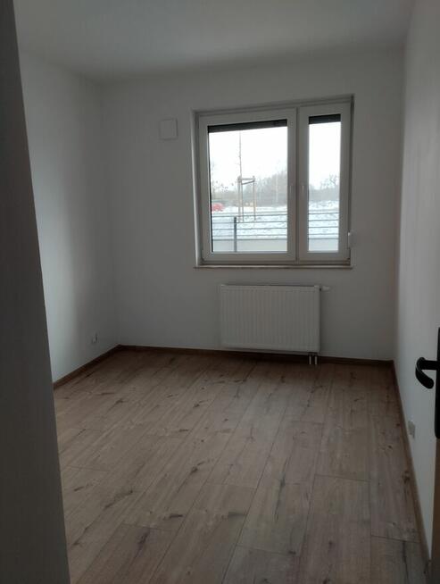 Nowe z garażem i ogródkiem