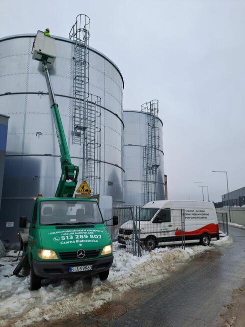 Podnośnik koszowy zwyżka mycie malowanie elewacji