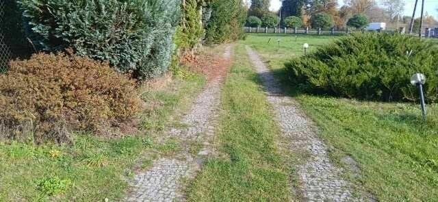 Sprzedam działkę budowlaną 13,5 ar przy E7 w Miechów