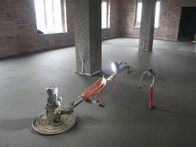 Wylewki maszynowe instalacje wod kan ogrzewanie podłogowe