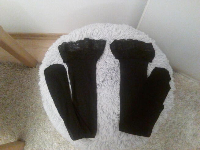 Zmyslowe pończochy z koronką,3/4