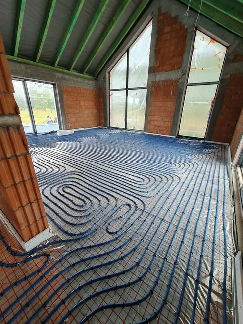 Wylewki maszynowe instalacje wod kan ogrzewanie podłogowe