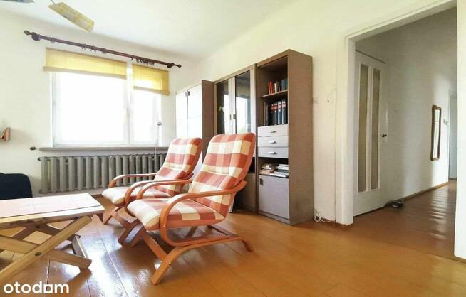 3-pokojowe mieszkanie, I piętro. Działka 552m2.