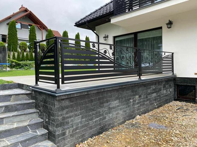 Ogrodzenia, balustrady, wiaty, meble ogrodowe
