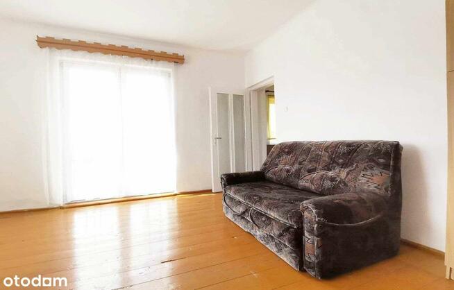 3-pokojowe mieszkanie, I piętro. Działka 552m2.