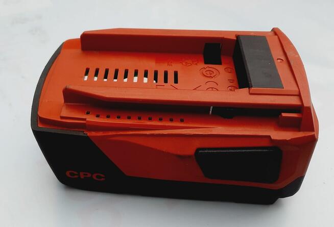 KILKA RAZY UŻYWANY AKUMULATOR HILTI B22 4Ah, W PEŁNI SPRAWNY