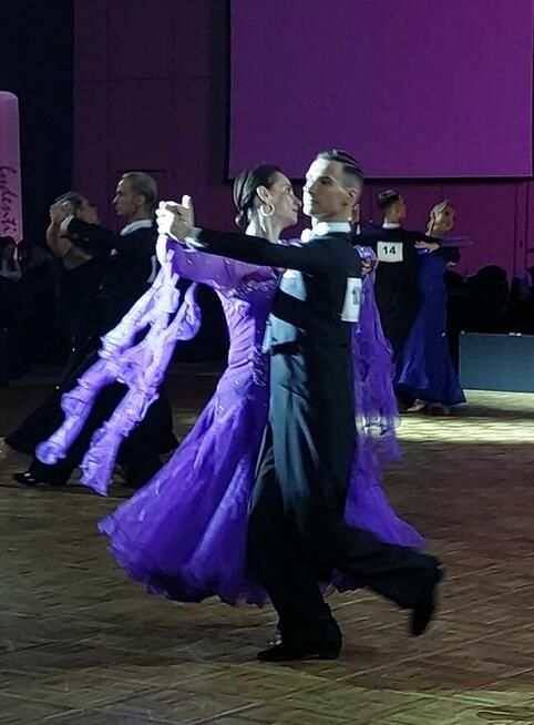 Partner do tańca towarzyskiego