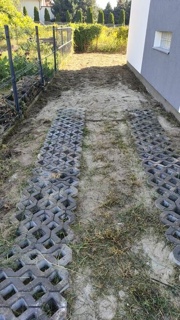 Pielęgnacja/Zakładanie ogrodów, usługi miniładowarką