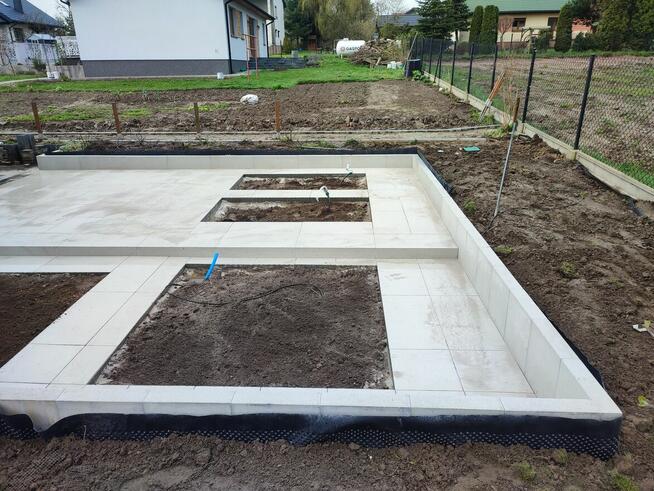 Układanie kostki brukowej