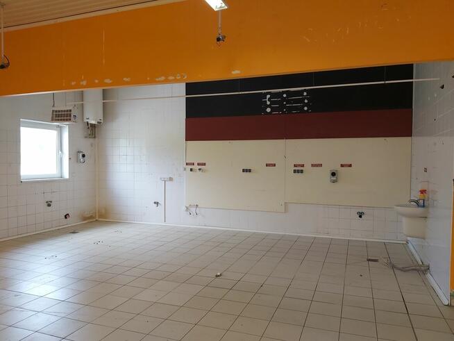 Jedlicze - wynajmę lokal handlowy/usługowy/magazyn - 700m2