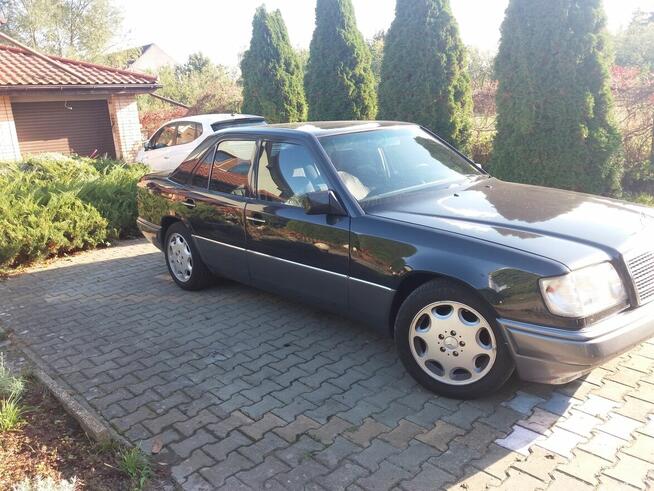 Mercedes e 220 W 124