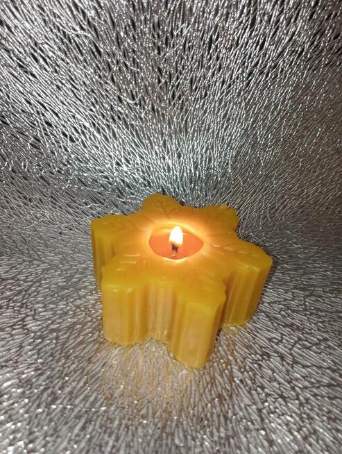 Świece z wosku pszczelego