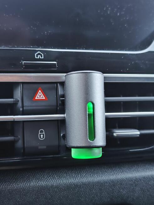 Dyfuzor samochodowy i olejek