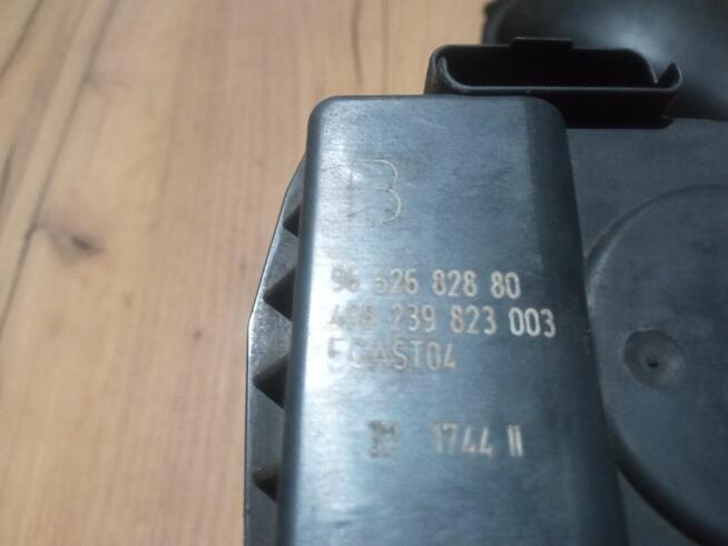 Przepustnica Citroen C5 2.0 16v RFN przedlift