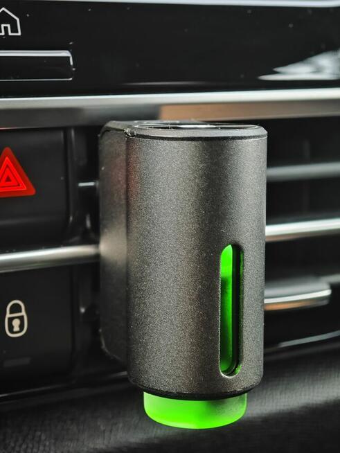 Dyfuzor samochodowy i olejek