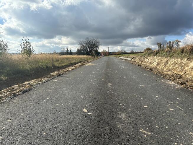 Piękna widokowa działka z pozwoleniem na budowę i mediami
