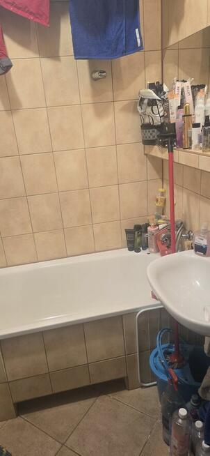 Zamienię mieszkanie kwaterunkowe 50m2, 2 pokoje na 3 pokojow