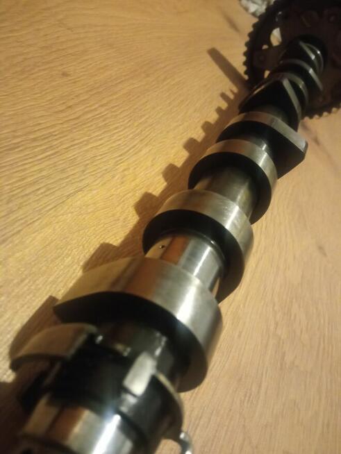 Wałek rozrządu 1.5 DCI 2011 K9K 75 koni