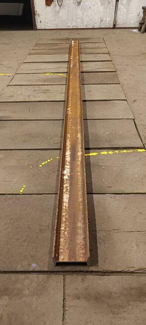 Stal konstrukcyjna kątowniki, rury, słupki dwuteownik