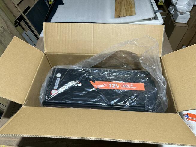 Akumulator LiFePo4 200Ah z BMS 200A NOWY