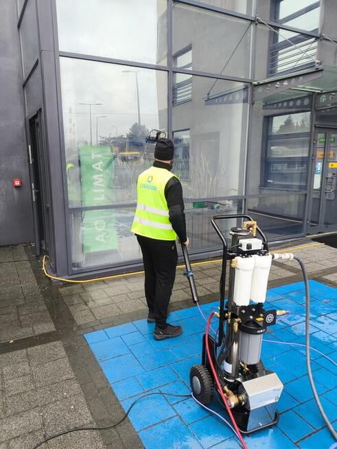 LAVADOR– Mycie elewacji, dachów, przeszkleń, kostki brukowej