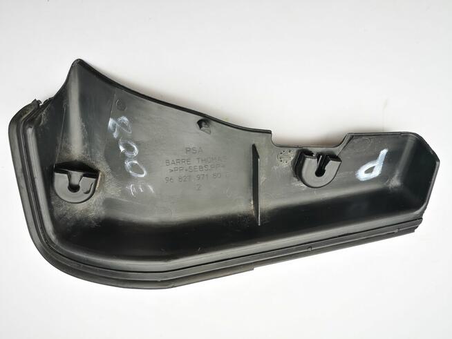 PEUGEOT 3008 I OSŁONA ZAŚLEPKA PRAWA KLAPY TYŁ 9682797180