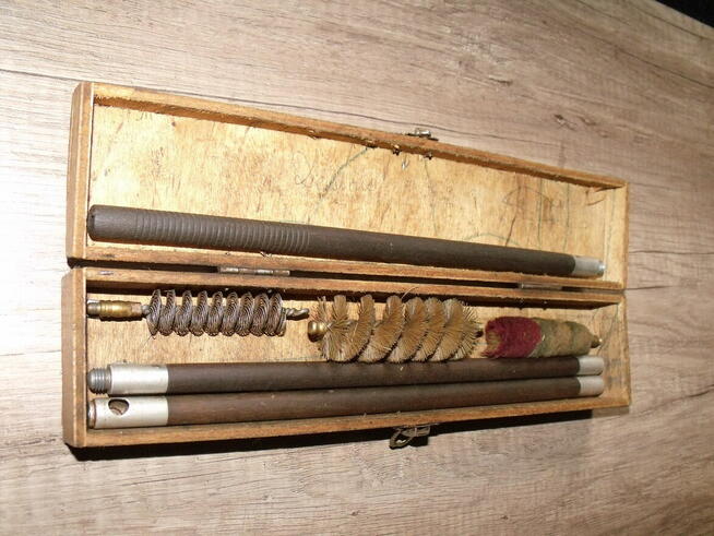 Zabytkowy Zestaw do czyszczenia broni