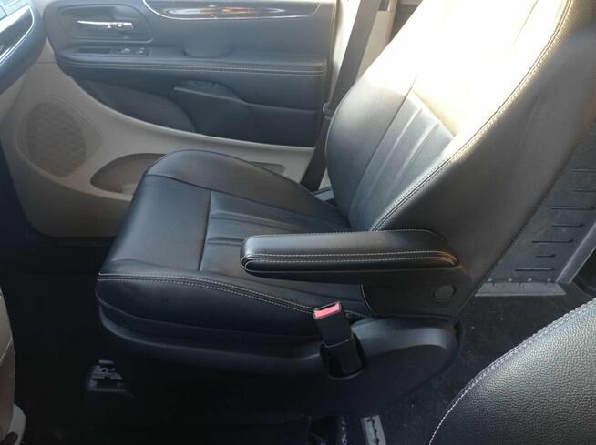 Chrysler Town Country do przewozu niepełnosprawnych na wózku