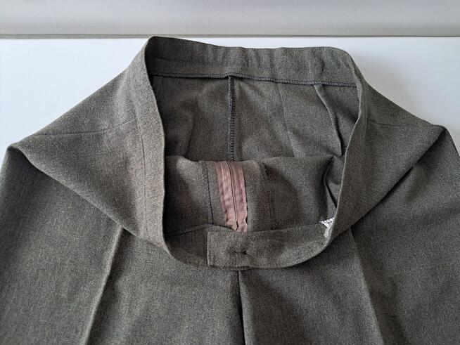 Spodnie damskie oliwkowe, rozm.44, do sprzedania