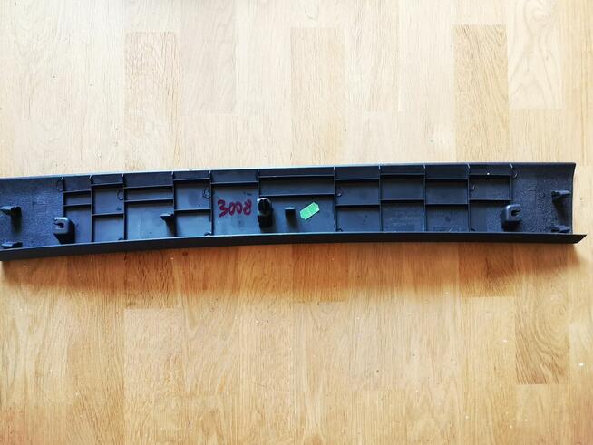 Peugeot 3008 listwa osłona górna klapy bagażnika 9684323277