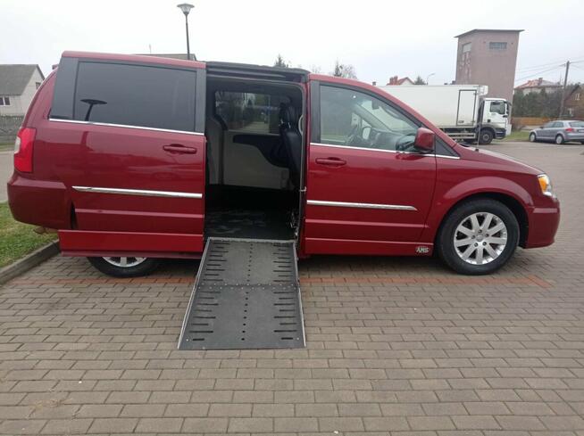 Chrysler Town Country do przewozu niepełnosprawnych na wózku