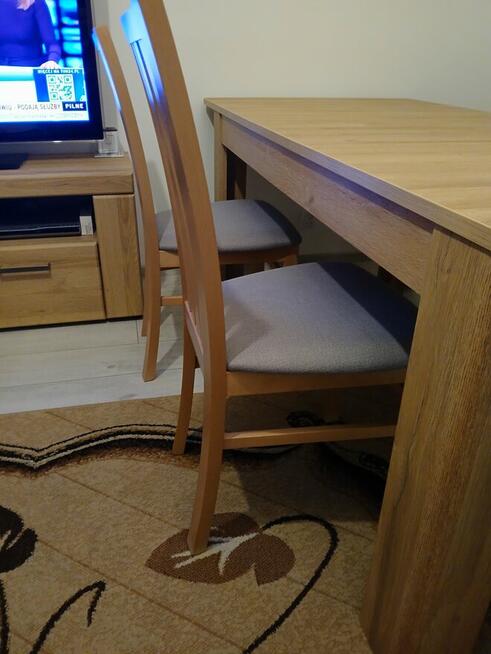 Sprzedam stół z krzesłami