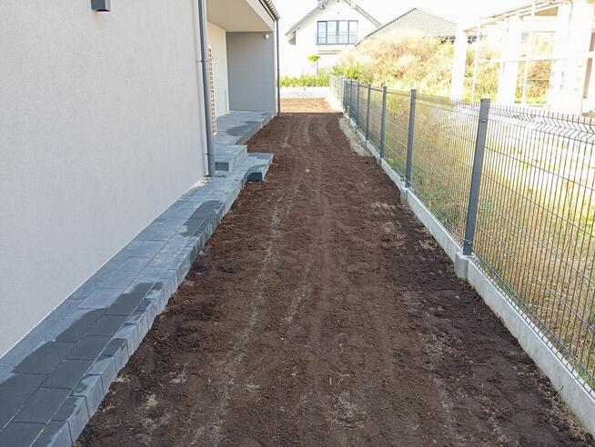 Usługi siewnikiem mechanicznym, siew mechaniczny trawnika