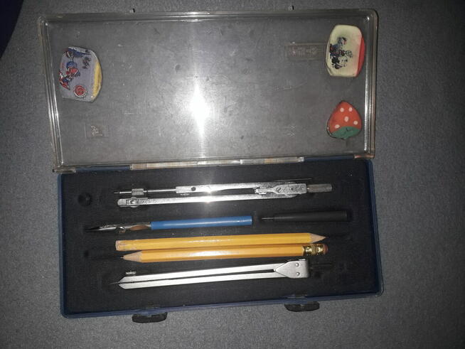 Mały zestaw kreślarski